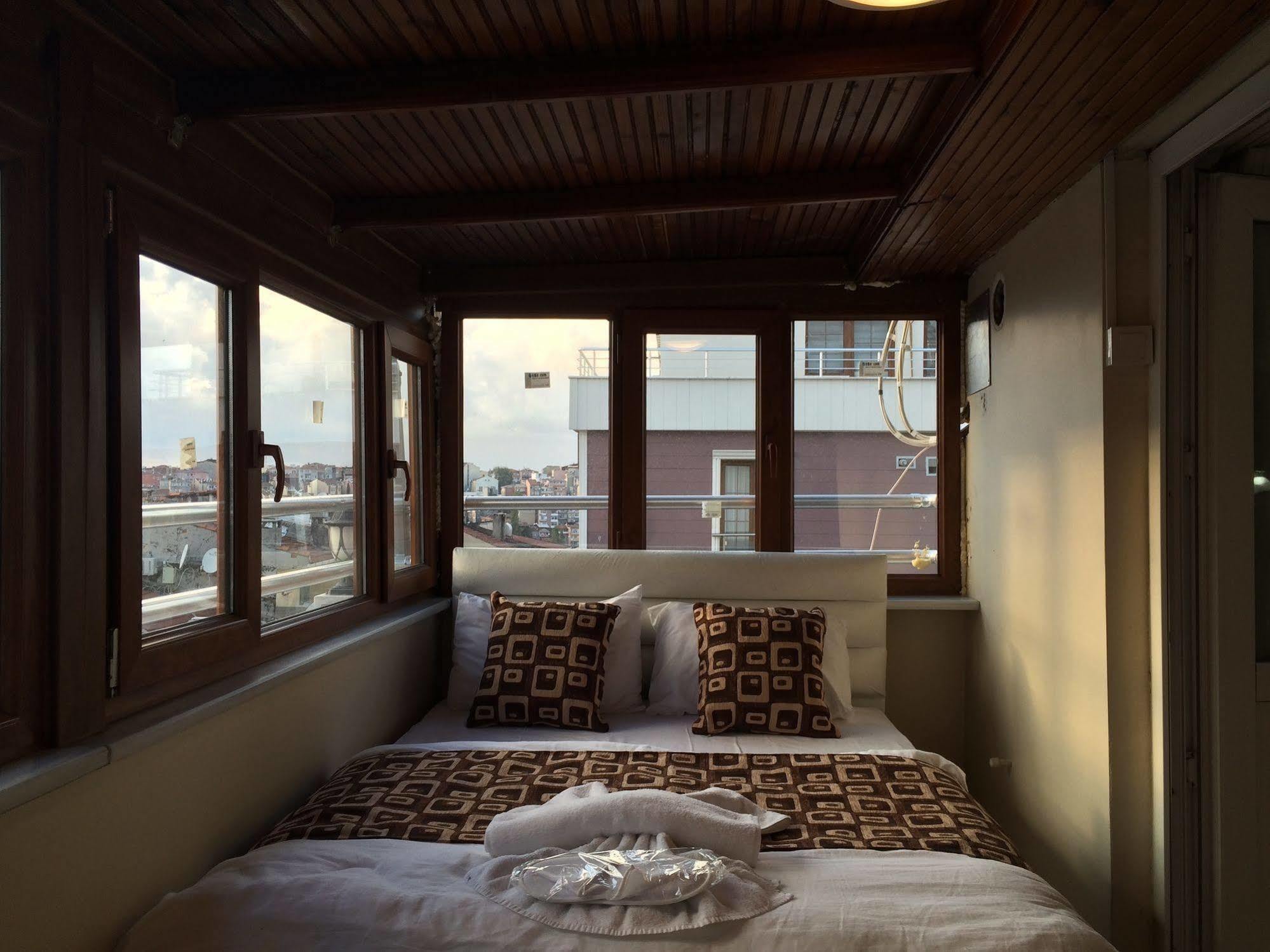 Black Bird Suite Hotel Istanbul Exterior foto